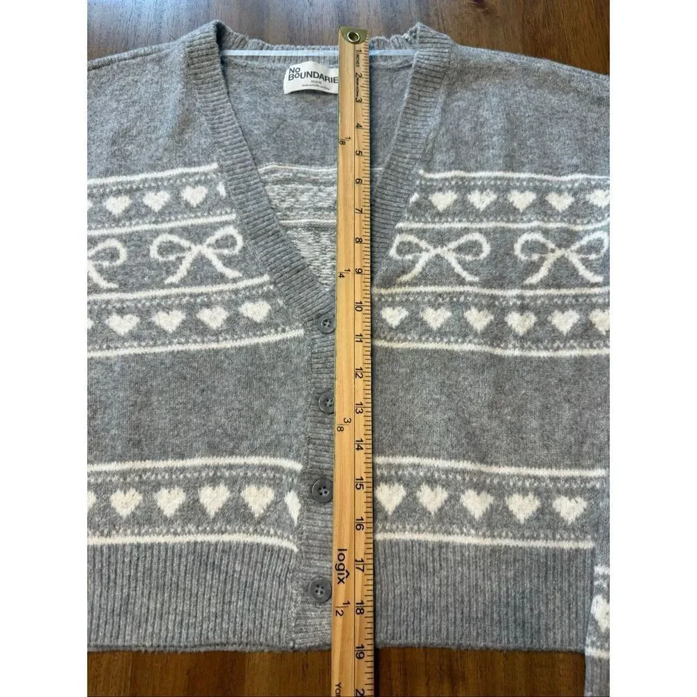 No Boundaries Juniors Front Button Cardigan Size XS Grey White Hearts And Bows